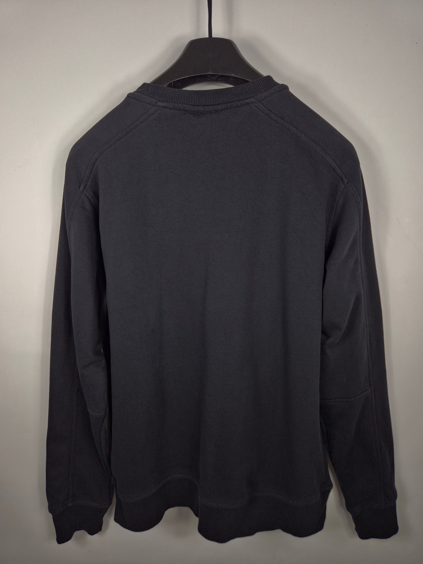 Champion Crewneck Negro Script Blanco