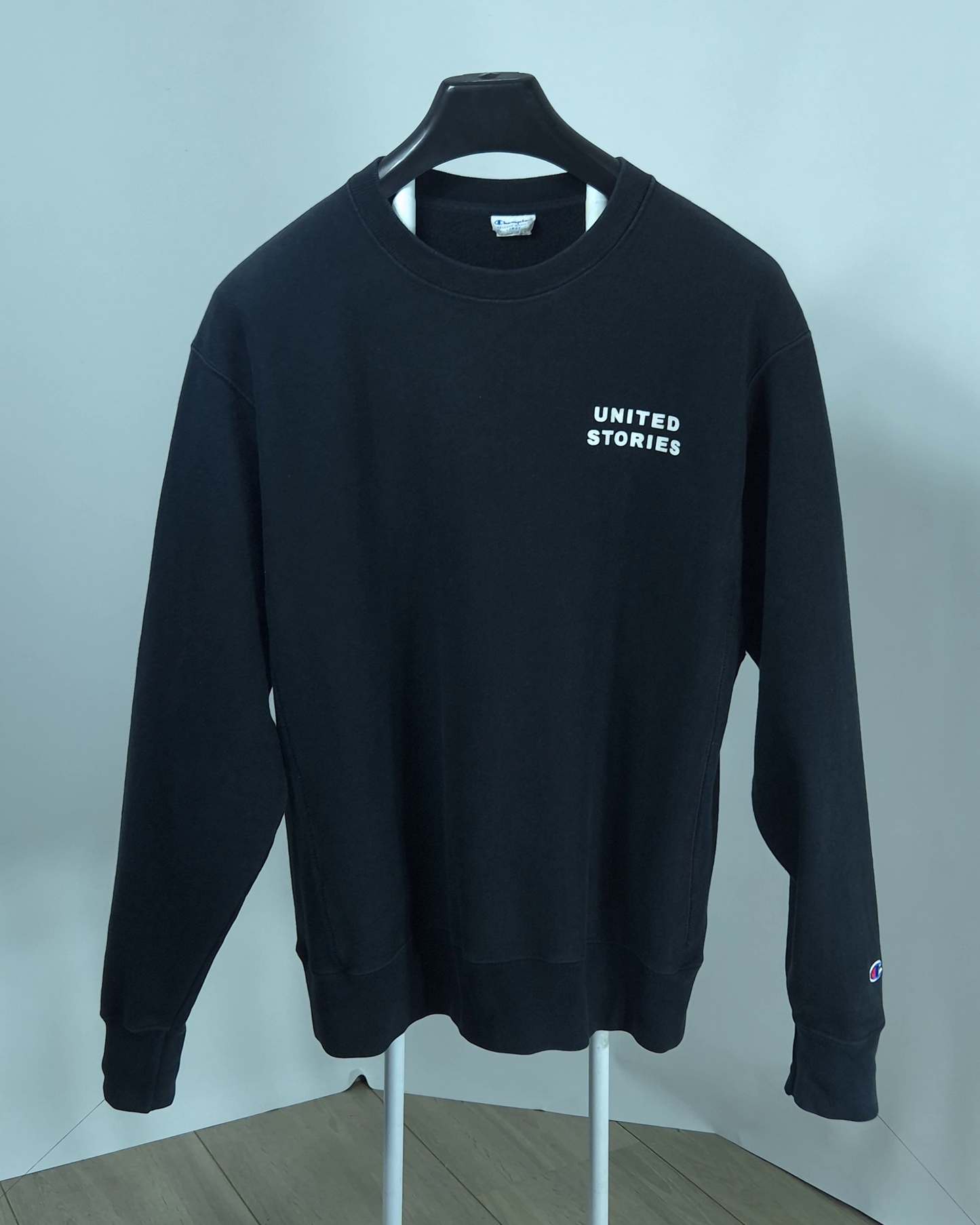 Champion x United Stories Crewneck Negro