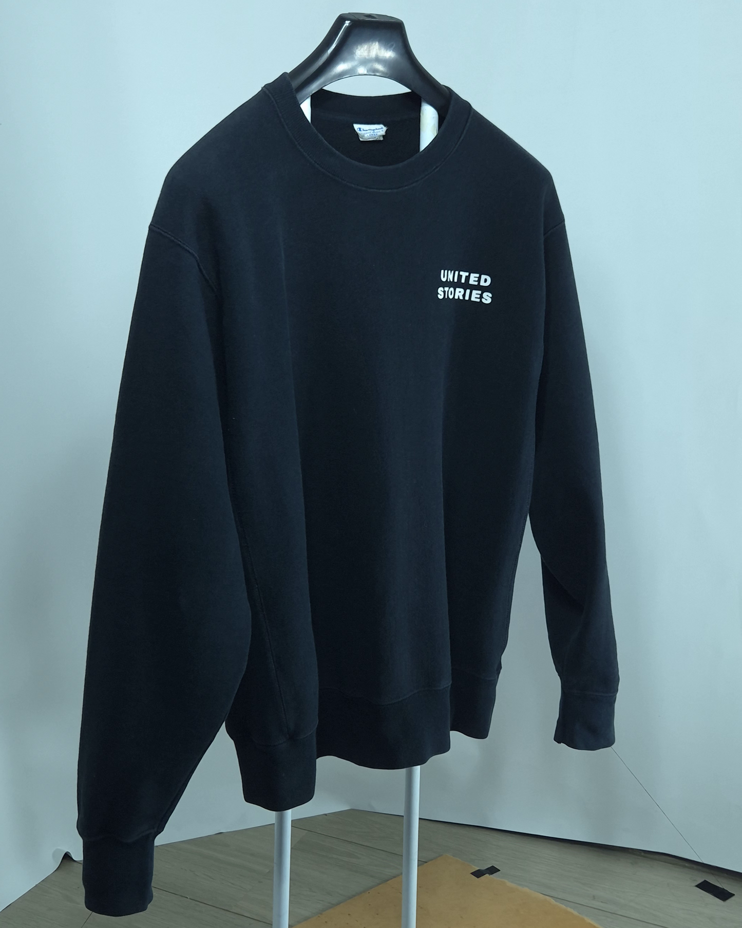 Champion x United Stories Crewneck Negro